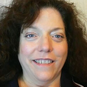 Meet your Posher, Lois